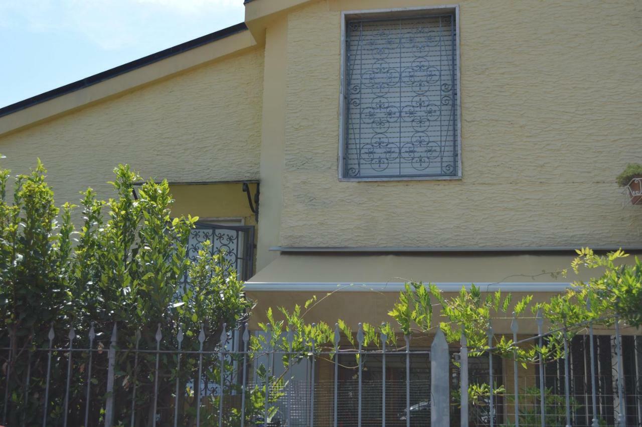 A Pochi Passi Dal Mare Otel Torre del Lago Puccini Dış mekan fotoğraf